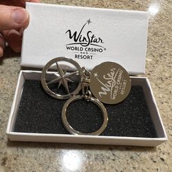 Winstar World Casino Silver metal Key Ring-Key Charms