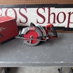 Milwaukee M18 Fuel 7 1/2” Circular Saw 