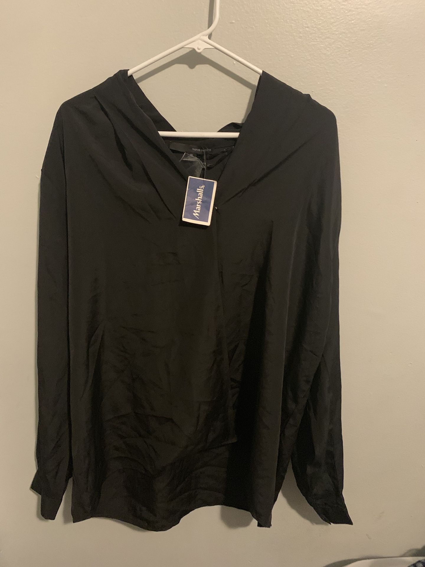 Women dressing shirt