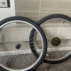 24x1.95 bike tire and rims 