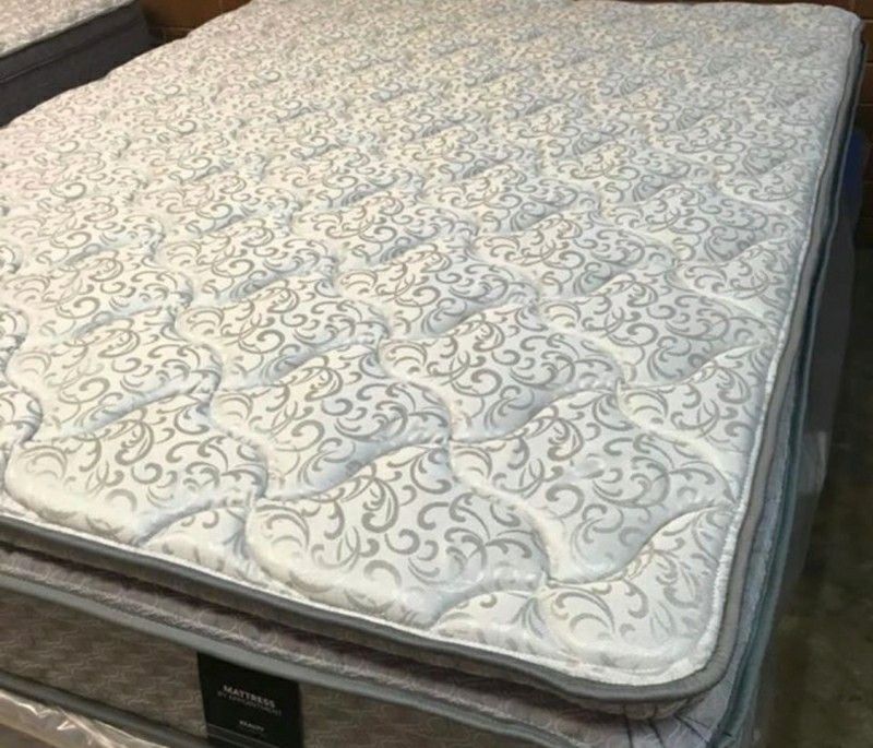 King Mattress, Take it with $40 to start! Awesome Deal!
