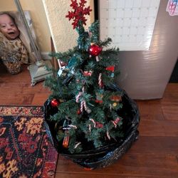 Hallmark Christmas Tree 3 Ft Collectible