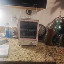 Hello Kitty Toaster Over by Sanyo. Very Rare