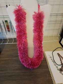 Soft Eyelash Lei