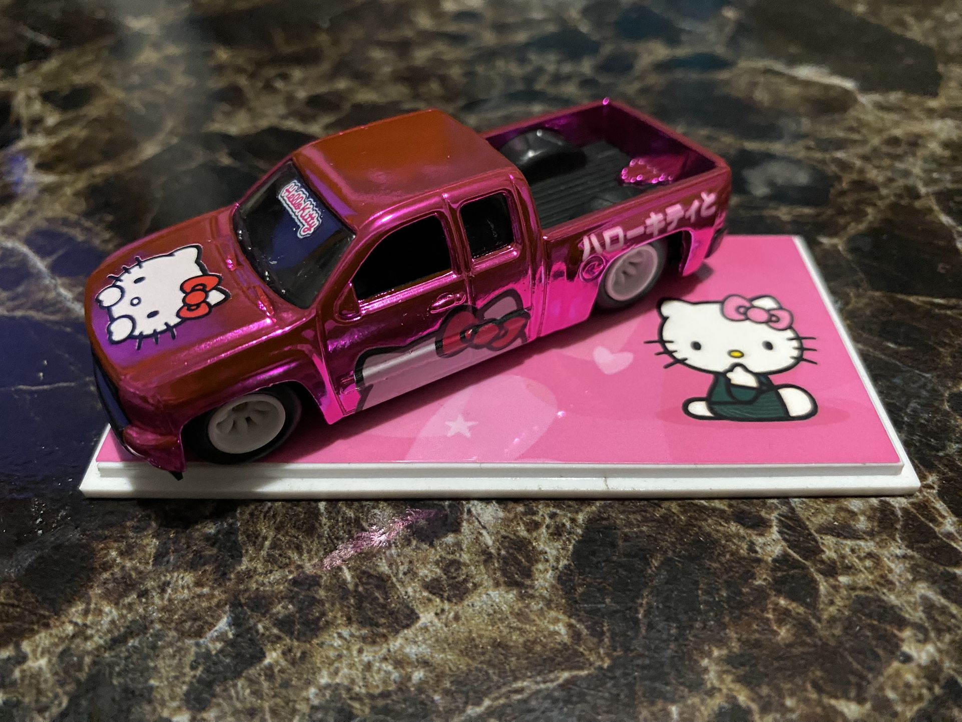 Hot Wheels Custom Made Hello Kitty Chevy Silverado Pink Chrome