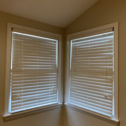 LEVELOR BLINDS- 9 AVAILABLE $40 Each LMK how Many You Want 