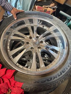22" Chrome Panther Wheels / Rims Set - 6 Lug (Caps & Lugs Included)