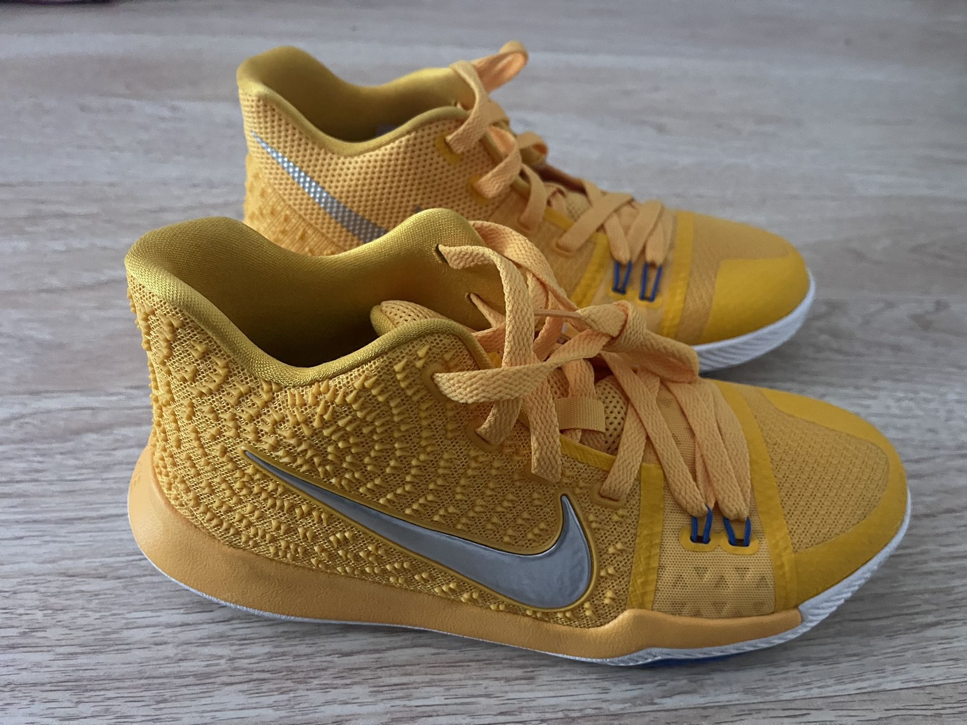 Kyrie 3 Mac And Cheese for Sale in Riviera Beach FL OfferUp