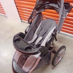 Baby Trend Car Seat And Matching Stroller 
