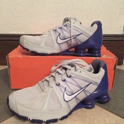 New! Women Nike Shox (sz 8.5)