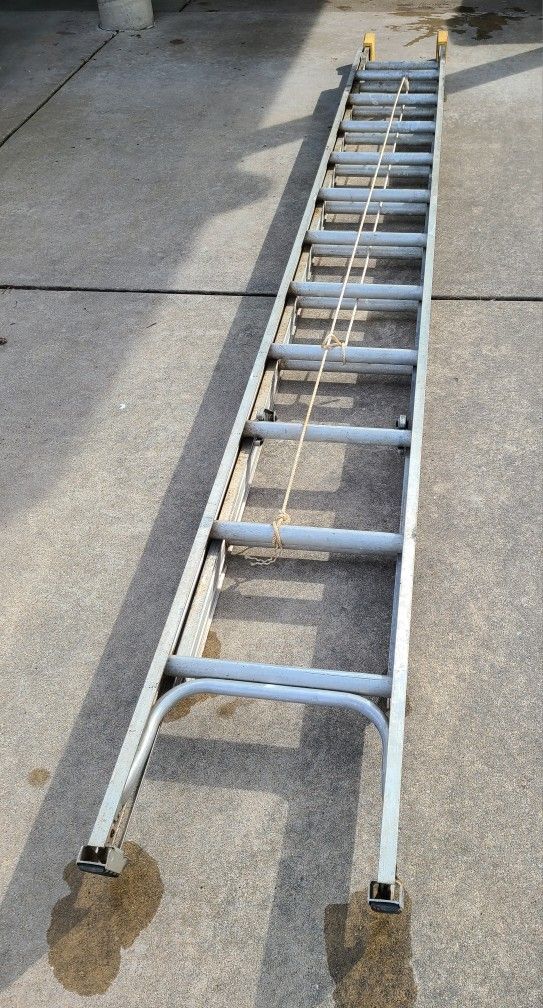 Extension Ladder Aluminum - 24ft
