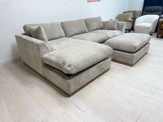 Henredon caley sectional