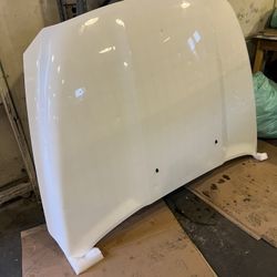 Ram 1500 White Hood