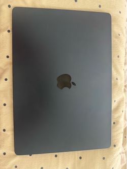 Apple MacBook Air 15-inch 2024