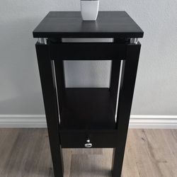 Linea Phone Stand with Chrome Accent