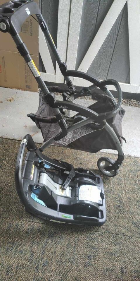 Greco Car seat With Base And Stroller Attatchments