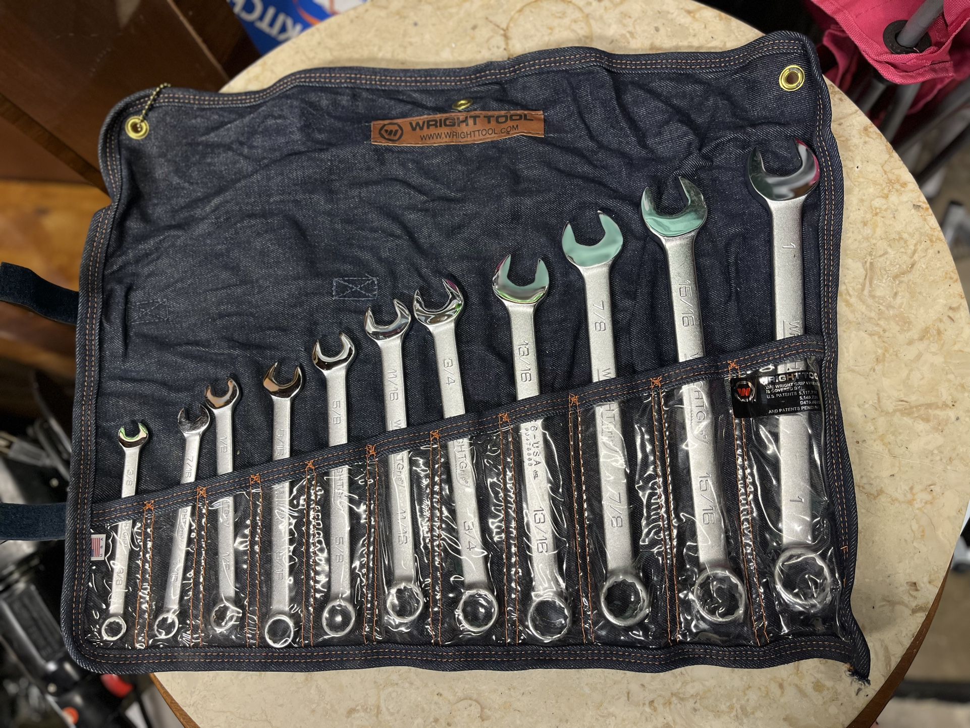 Wright Tool 711 11-piece SAE combination wrench set with Wrightgrip 2.0, in a denim tool roll, 175$ OBO