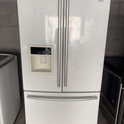 White LG Refrigerator And Freezer