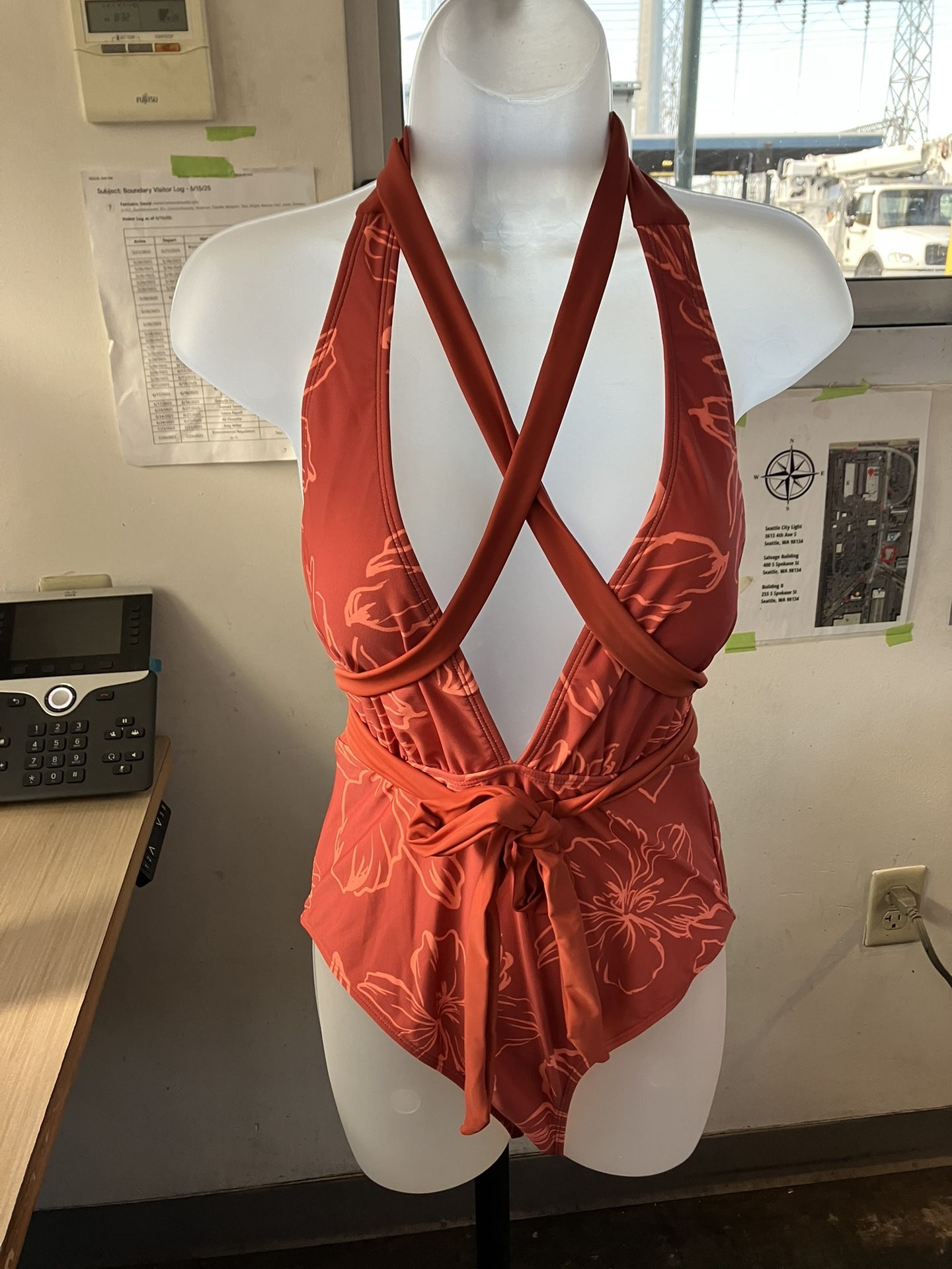 Cupshe Swimsuit Medium