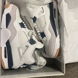 Jordan 4 SB