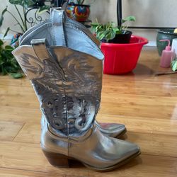 Western boots woman’s size 6 silver
