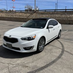 2016 KIA Cadenza