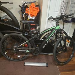 Electric Mountain bike w/ many upgrades 27.5 almost new w/ extra battery, new controller, 500 watt rear, new pedals & seats....and 2 batteries