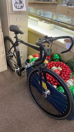 70% OFF EVERYTHING ONLY 3 DAYS LEFT UNTIL CLOSING Road Bike , Touring Bikes Will Not Answer COME TO STORE