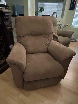 Recliner $20
