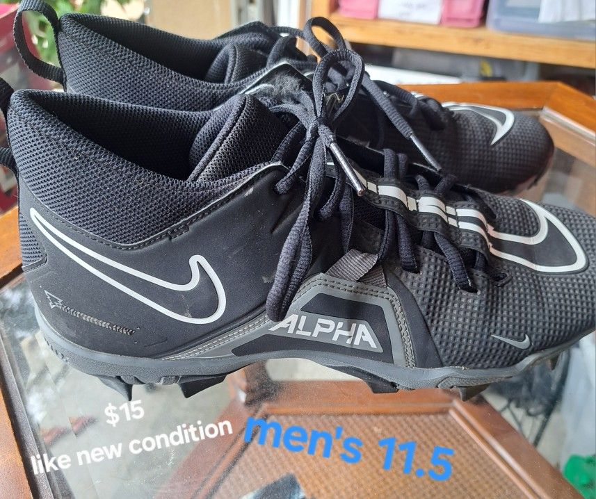 Men's 11.5 Nike cleats