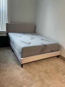 New bed frame and mattress queen size