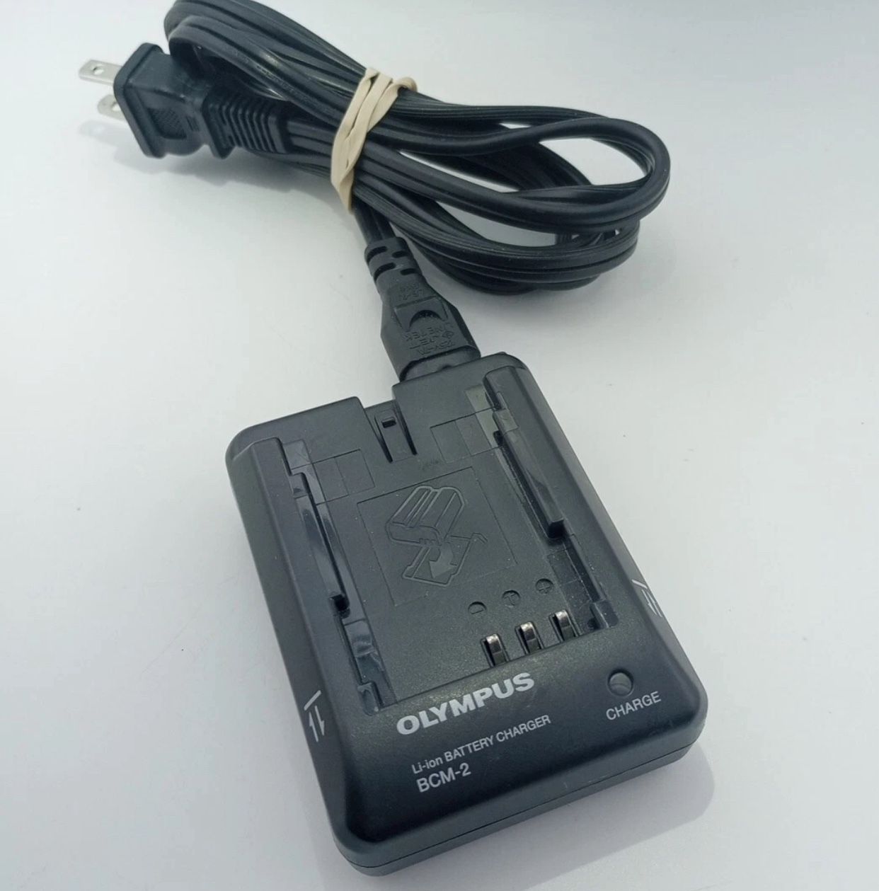 Genuine Olympus BCM-2 Li-ion Battery Charger E3 E5 C5060 8080 E300 E330 E520