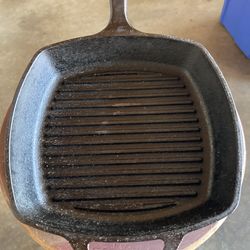 Lodge cast iron ware