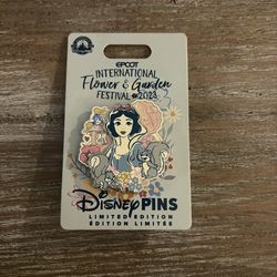 Disney pins