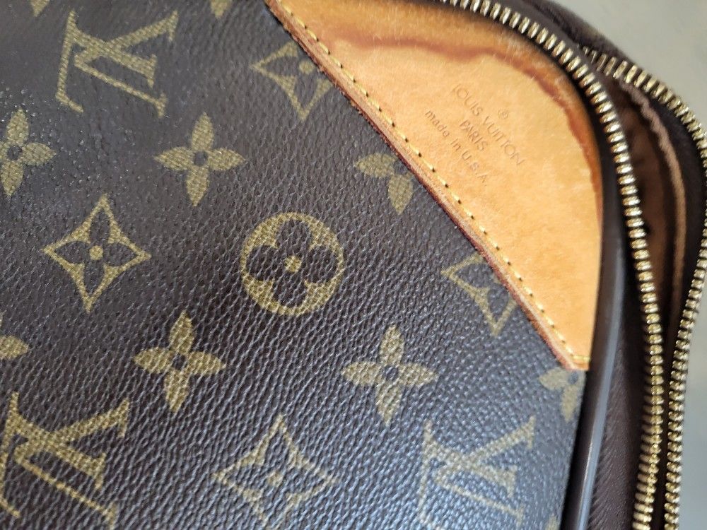 LOUIS Vuitton Monogram Suitcase Carry On for Sale in Newport Beach, CA -  OfferUp