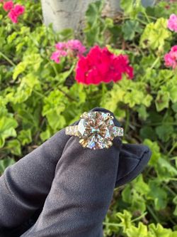 4 carat Round Diamond Ring - 14K Yellow Gold