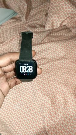 Fitbit Versa Fitness Watch