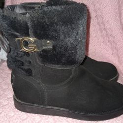 Woman's Black Fuzzy Boots