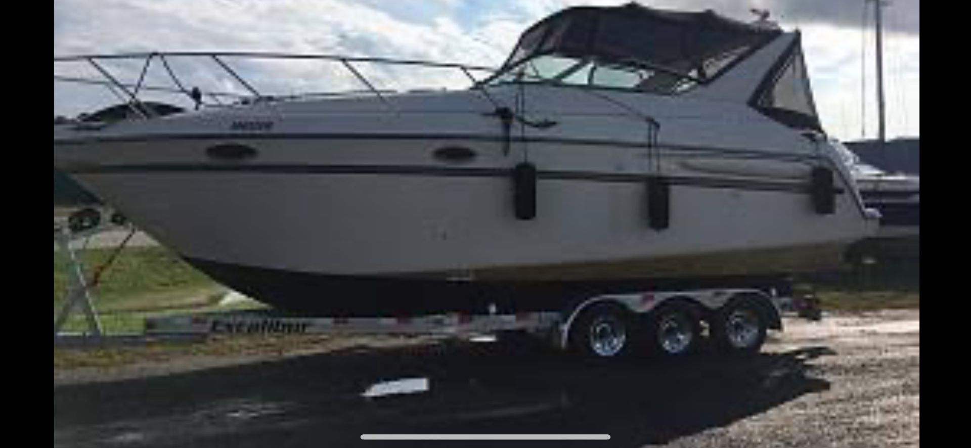 1999 Maximum 3000 SGR Cabin Cruiser On Triple Axle Alumium Trailer 