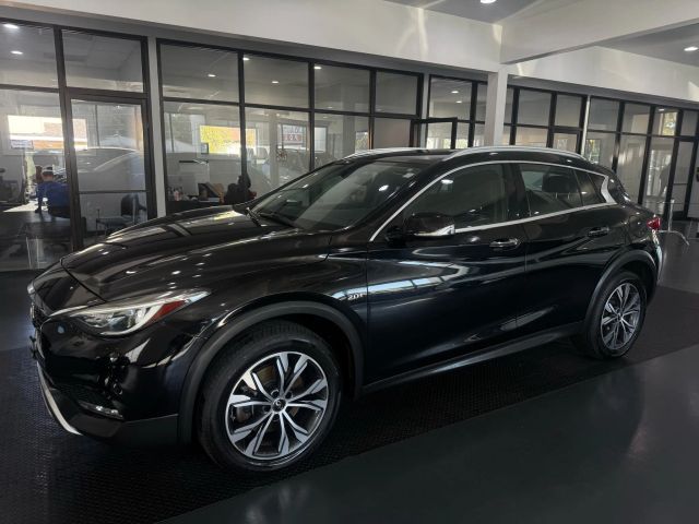 2017 INFINITI QX30