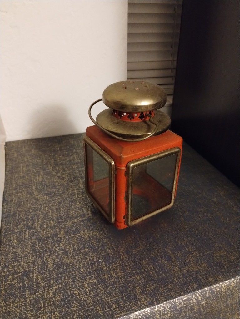 Rustic Lantern Candle Holder (Missing Bottom Piece)