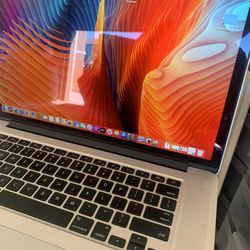 15” Retina i7 MacBook Pro