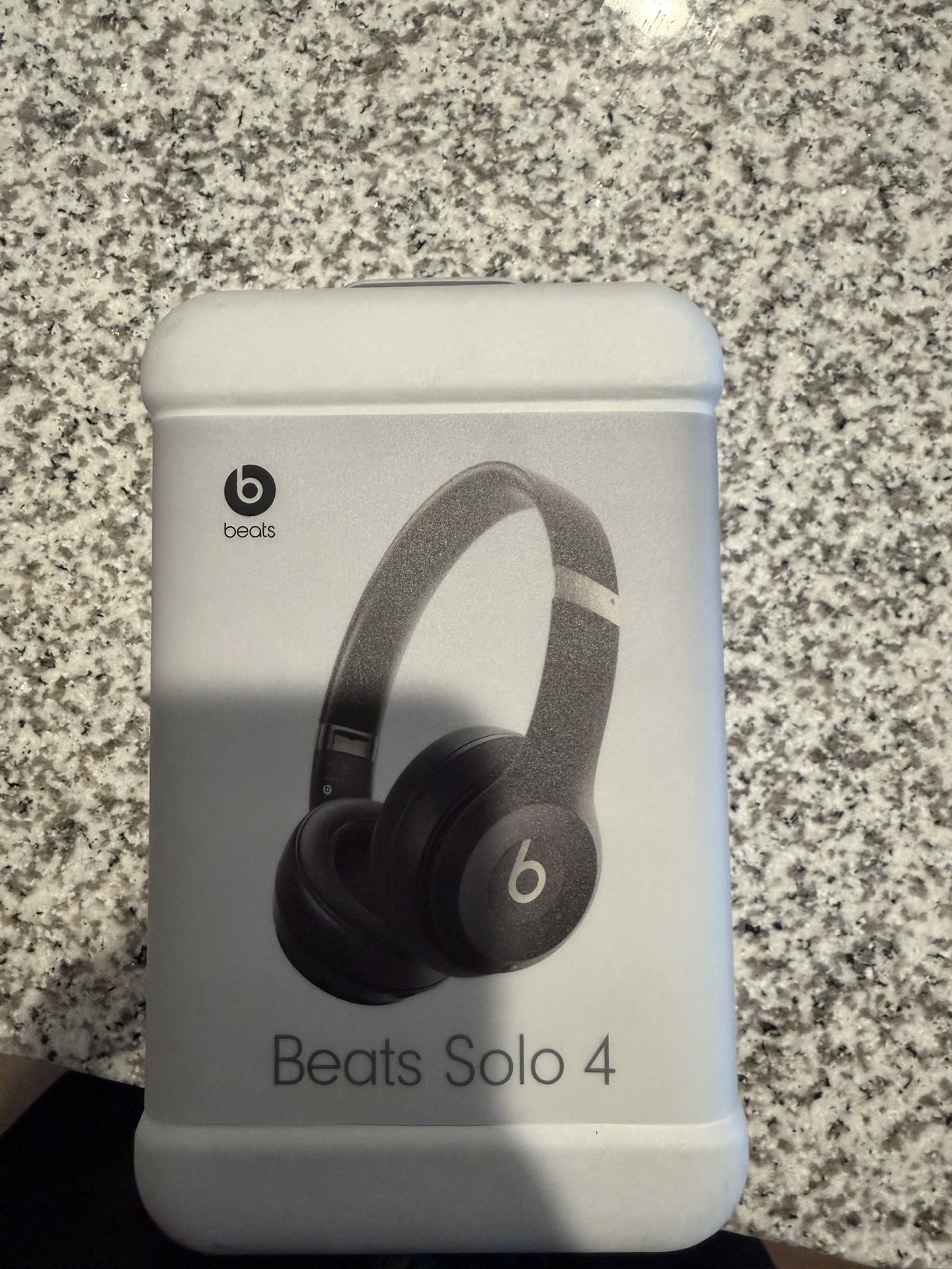 Beats Solo 4
