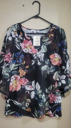 Womens Blouse Floral Medium (NEW)