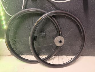 Bontrager Paradigm SL TLR Wheelset + Cassette + NEW Continental Tires
