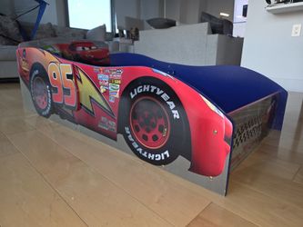 Disney Pixar Cars Lightning McQueen Toddler Bed