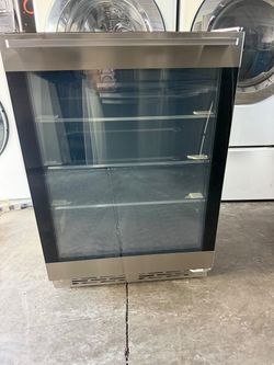 New Midea 23.4-in W 185 -Can Capacity Stainless Steel Built-in Indoor Beverage Refrigerator with Glass Door