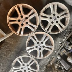 Wheels Off A  2006  Accord  16 In.  175