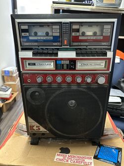 Vintage Sanyo PAT-K5 Karaoke player 8 Track And Cassette Audio for