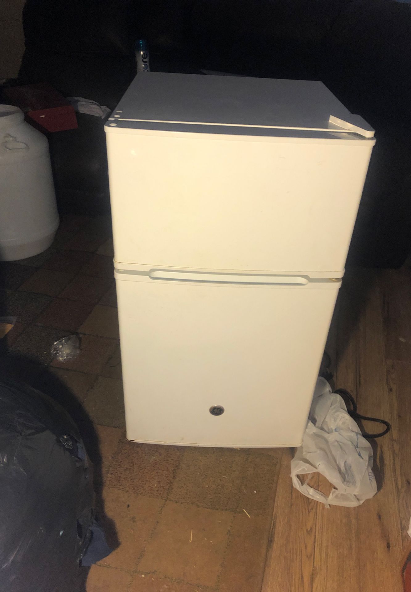 Mini fridge (BEST OFFER)